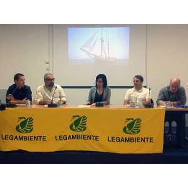 Sara Vito (Assessore regionale Ambiente) al convegno "La costa regionale: risorse ambientali e opportunità per nuovi turismi" organizzato da Legambiente. (Lignano Sabbiadoro 22/06/13)