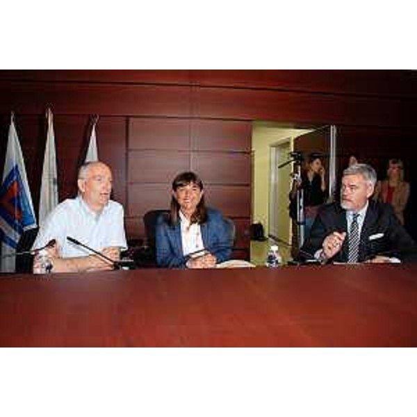 Franco Gabrielli (Capo Dipartimento Protezione civile nazionale), Debora Serracchiani (Presidente Friuli Venezia Giulia) e Paolo Panontin (Assessore regionale Protezione civile FVG) all'incontro con i responsabili di Protezione civile delle Regioni. (Palmanova 24/06/13)