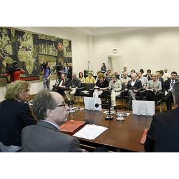 Gianni Torrenti (Assessore regionale Cultura) alla conferenza stampa di annuncio dei vincitori della X edizione del "Premio giornalistico internazionale Marco Luchetta", nella sede della Regione. (Trieste 27/06/13)