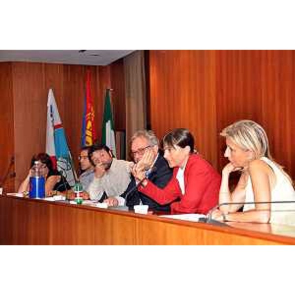 Debora Serracchiani (Presidente Friuli Venezia Giulia) e Gian Mario Spacca (Presidente Regione Marche) all’assemblea sindacale unitaria del settore elettrodomestici. (Roma 08/07/13)