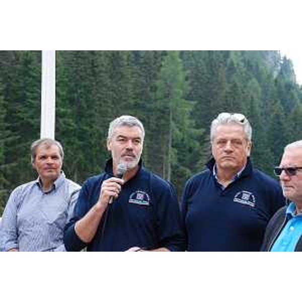 Paolo Panontin (Assessore regionale Protezione civile) e Guglielmo Berlasso (Direttore regionale Protezione civile) all'inaugurazione del rifugio Fratelli Nordio-Riccardo Deffar. (Ugovizza 13/07/13)