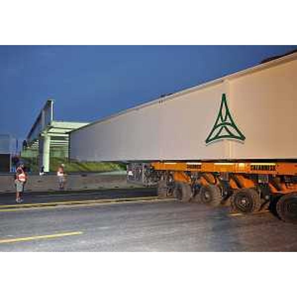 Completamento dei lavori di posa della campata centrale del cavalcavia di Via Longhin-Cà Tron (primo lotto dei lavori per la terza corsia dell'A4 nel tratto compreso fra Quarto D'Altino e San Donà di Piave). (Roncade 13/07/13)