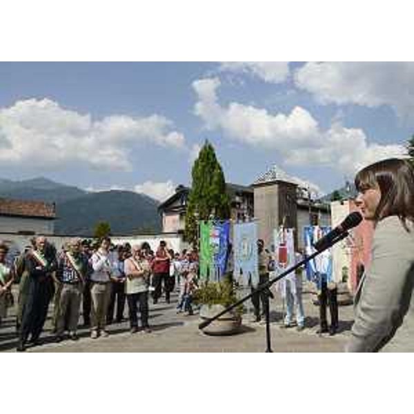 Debora Serracchiani (Presidente Friuli Venezia Giulia) alla cerimonia per il 69° anniversario degli eccidi della Valle del But. (Paluzza 20/07/13)