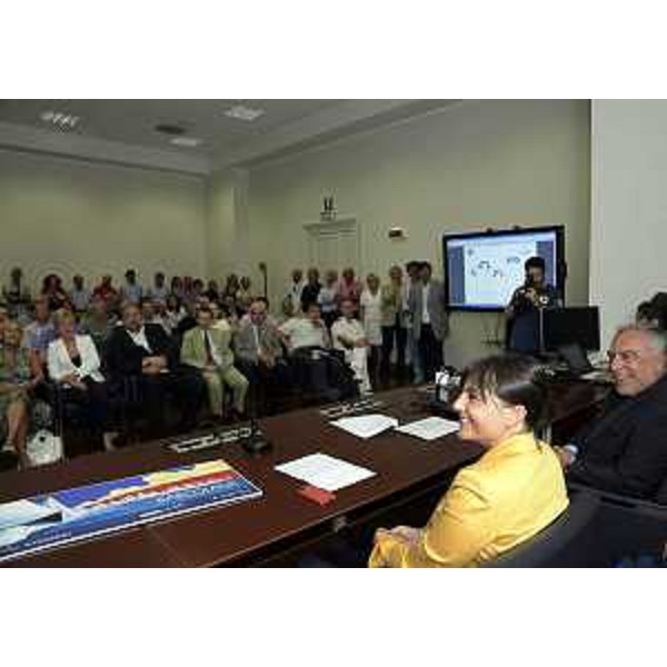 Debora Serracchiani (Presidente Friuli Venezia Giulia) e Vincenzo Spina (Presidente Società velica Barcola e Grignano) alla presentazione della 45a "Barcolana". (Trieste 23/07/13)