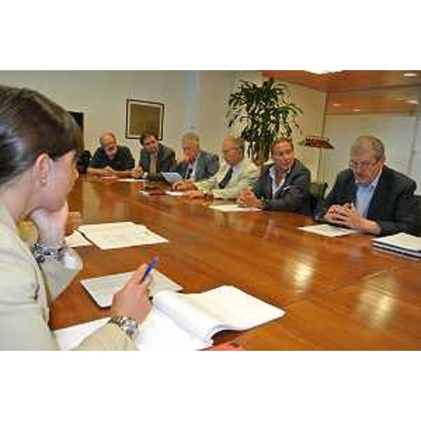 Debora Serracchiani (Presidente Friuli Venezia Giulia) e Graziano Tilatti (Presidente Confartigianato FVG) insieme ai vertici di URES-Unione Regionale Economica Slovena e CNA-Confederazione Nazionale Artigianato e PMI. (Udine 29/07/13)