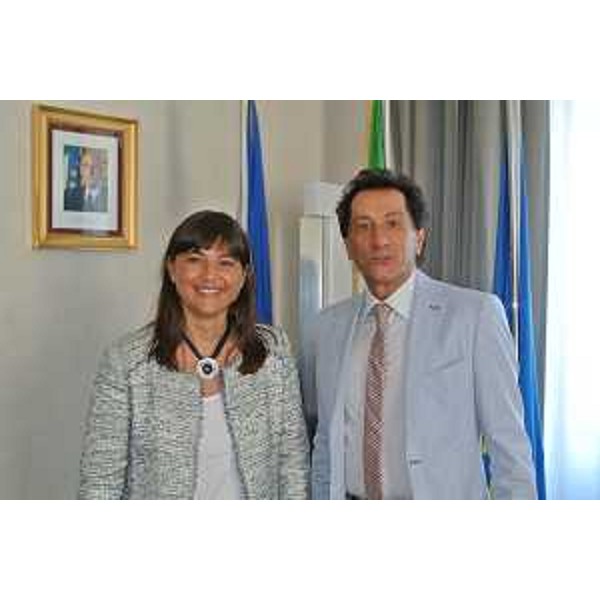 Debora Serracchiani (Presidente Friuli Venezia Giulia) e Giuseppe Padulano (Questore Trieste) nella sede della Regione autonoma Friuli Venezia Giulia. (Trieste 30/07/13)