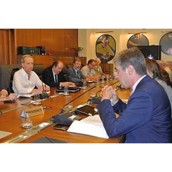 Francesco Peroni (Assessore regionale Finanze, Patrimonio, Programmazione) durante l'incontro con le parti sociali sul ddl anticrisi. (Trieste 30/07/13)