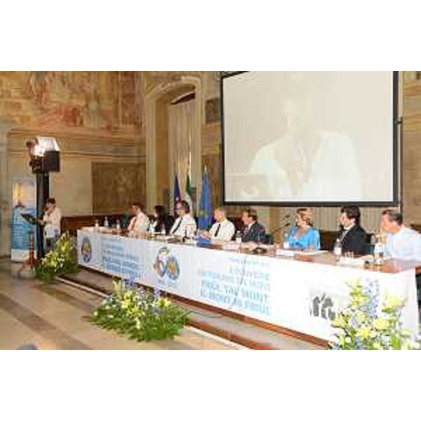 Il tavolo dei relatori alla 10° Convention annuale dell’ Ente Friuli nel Mondo, “Friuli nel mondo. Il mondo in Friuli”, al Castello di Udine. (Udine, 03/08/13)