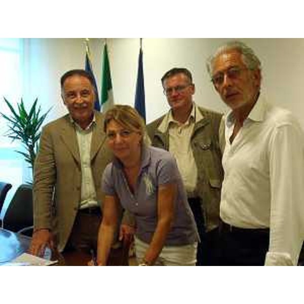 Maria Sandra Telesca (assessore regionale Salute e Politiche sociali) con Giuseppe Napoli (presidente Federsanità ANCI Fvg), Renzo Francesconi (vicepresidente vicario ANCI Fvg) e Gianfranco Pizzolitto (AUSER Fvg). (Trieste, 05/08/13)