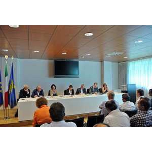 Incontro sull’elettrodotto Redipuglia-Udine Ovest. (Udine. 12/08/13)