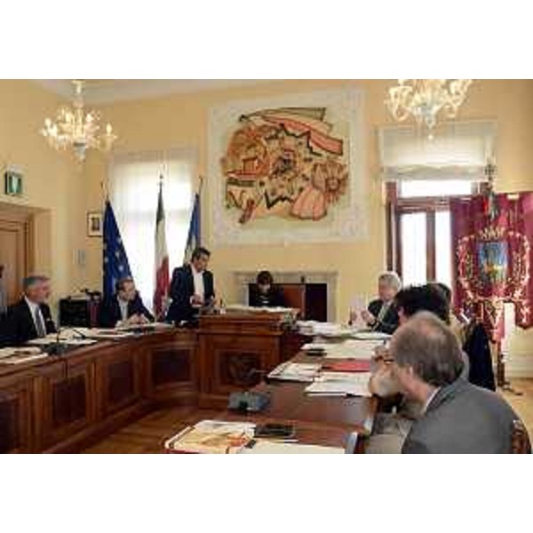 Debora Serracchiani (Presidente Friuli Venezia Giulia) e la Giunta regionale accolti da Francesco Martines (Sindaco Palmanova) in Municipio. (Palmanova 06/09/13)