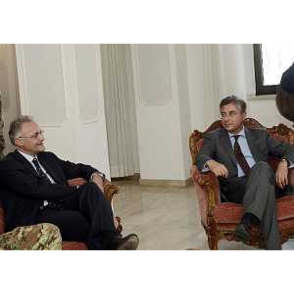 Mario Mauro (Ministro Difesa) e Francesco Peroni (Assessore regionale Finanze, Patrimonio e Programmazione). (Udine 10/09/13)