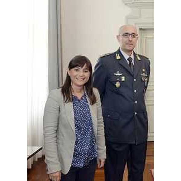 Debora Serracchiani (Presidente Friuli Venezia Giulia) e Antonino Maggiore (Generale di brigata, comandante regionale Guardia di Finanza) nella sede della Regione FVG. (Trieste 13/09/13)