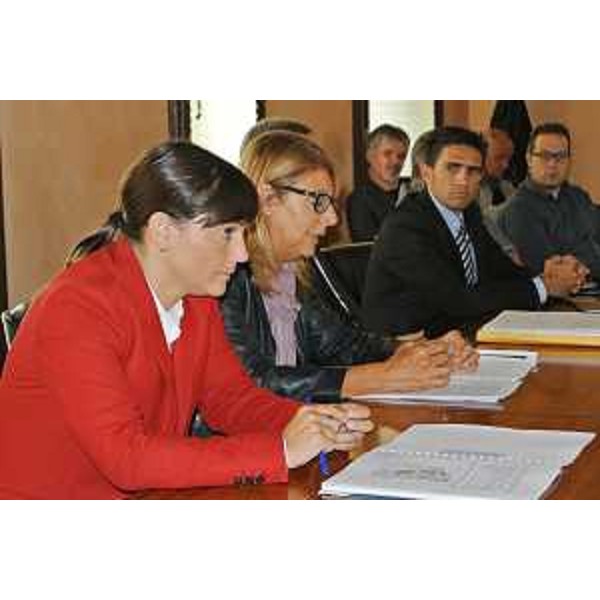 Debora Serracchiani (Presidente Friuli Venezia Giulia) e Maria Sandra Telesca (Assessore regionale Salute) durante la conferenza stampa sull'Ospedale di Pordenone. (Pordenone 16/09/13)