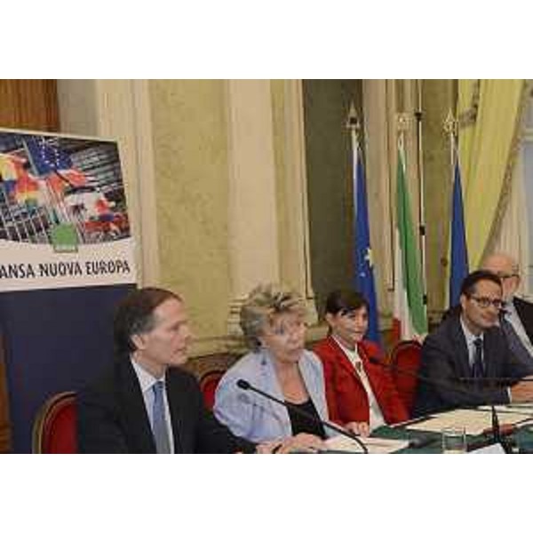 Enzo Moavero Milanesi (Ministro Affari europei), Viviane Reding (Vicepresidente Commissione europea), Debora Serracchiani (Presidente Friuli Venezia Giulia) e Luigi Contu (Direttore responsabile ANSA) alla presentazione del portale "ANSA Nuova Europa". (Trieste 16/09/13)