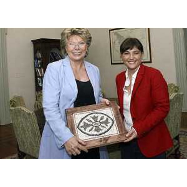 Viviane Reding (Vicepresidente Commissione europea) e Debora Serracchiani (Presidente Friuli Venezia Giulia) nella sede della Regione FVG. (Trieste 16/09/13)