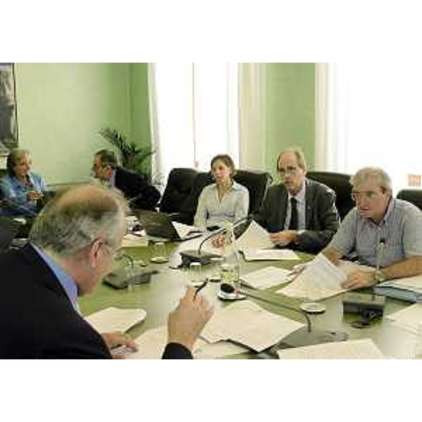 Gianni Torrenti (Assessore regionale Cultura, Sport e Solidarietà) in VI Commissione consiliare durante l'approvazione della proposta di legge sulle iniziative di promozione del centenario dello scoppio della Prima Guerra Mondiale (1914-1918). (Trieste 17/09/13)