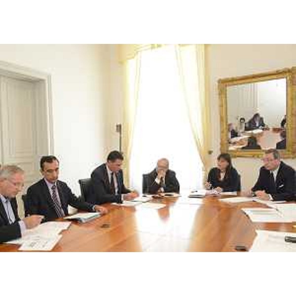 Debora Serracchiani (Presidente Friuli Venezia Giulia) e Sergio Bolzonello (Vicepresidente FVG e assessore regionale Attività produttive), con Michelangelo Agrusti (Presidente Unione Industriali Pordenone), incontrano i vertici dell'Ideal Standard. (Trieste 19/09/13)