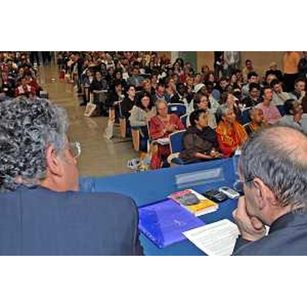 Roberto Antonaz (Assessore regionale all’istruzione, cultura, sport e pace) con Paolo Ferrero (Ministro della Solidarietà Sociale) ritratti in occasinoe della prima 'Conferenza regionale sull' Immigrazione'. (Pordenone 05/05/07)