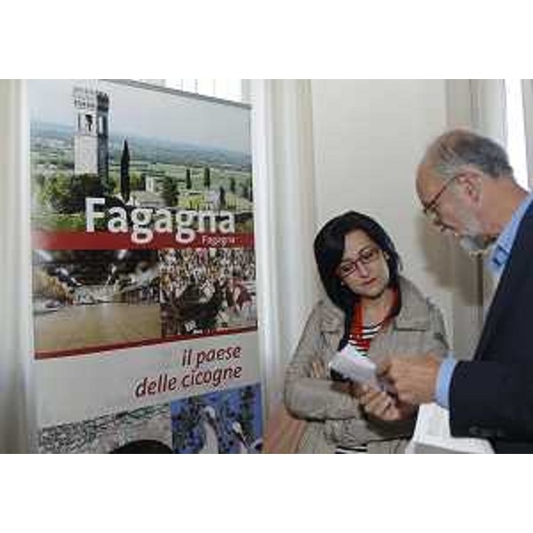 Sara Vito (Assessore regionale Ambiente) all'apertura del convegno "Natura e turismo: conflitto o sinergia?", organizzato da Comune e Associazione "Amici dell'Oasi dei Quadris". (Fagagna 21/09/13)