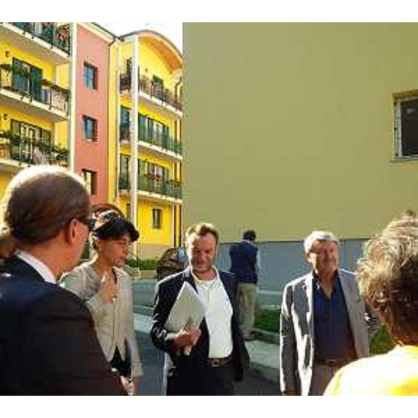 Mariagrazia Santoro (Assessore regionale Infrastrutture e Lavori pubblici) con Claudio Serafini e Antonio Ius (Presidente e direttore ATER) in sopralluogo ad edifici dell'ATER-Azienda Territoriale per l'Edilizia Residenziale. (Trieste 20/09/13)