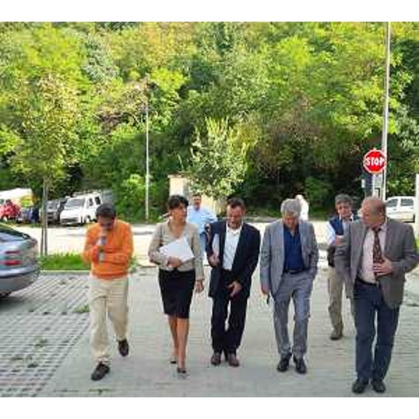 Mariagrazia Santoro (Assessore regionale Infrastrutture e Lavori pubblici) con Claudio Serafini e Antonio Ius (Presidente e direttore ATER) in sopralluogo ad edifici dell'ATER-Azienda Territoriale per l'Edilizia Residenziale. (Trieste 20/09/13)