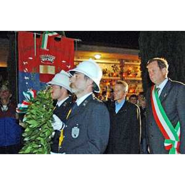 Riccardo Illy (Presidente Regione Friuli Venezia Giulia) a Gemona per la cerimonia in ricordo delle vittime del terremoto del 1976. (Gemona 06/05/07)