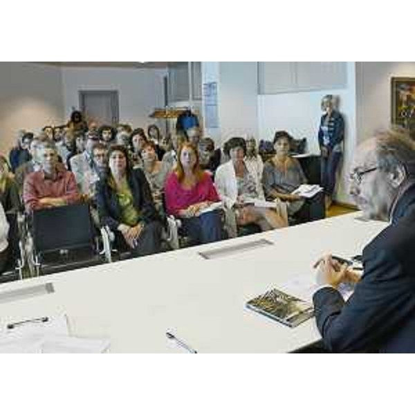 Gianni Torrenti (Assessore regionale Cultura) alla tavola rotonda "Verso un piano regionale integrato per la promozione della lettura". (Udine 21/09/13)