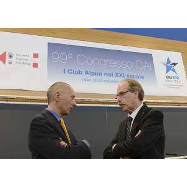 Sebastiano Parmegiani (Presidente Sezione CAI Udine) e Gianni Torrenti (Assessore regionale Cultura, Sport e Solidarietà) al 99° Congresso del CAI-Club Alpino Italiano. (Udine 21/09/13)
