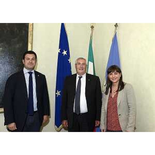Franco Iacop (Presidente Consiglio regionale), Ivo Salemme (Prefetto Udine) e Debora Serracchiani (Presidente Friuli Venezia Giulia) nella sede del Consiglio regionale del FVG. (Trieste 25/09/13)