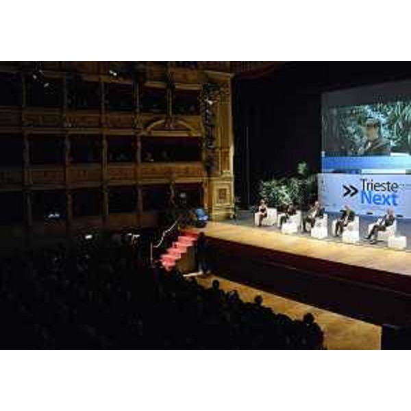 Debora Serracchiani (Presidente Friuli Venezia Giulia) interviene alla serata "Siamo fatti di stelle" dedicata da Trieste Next a Margherita Hack, al Teatro Giuseppe Verdi. (Trieste 26/09/13)
