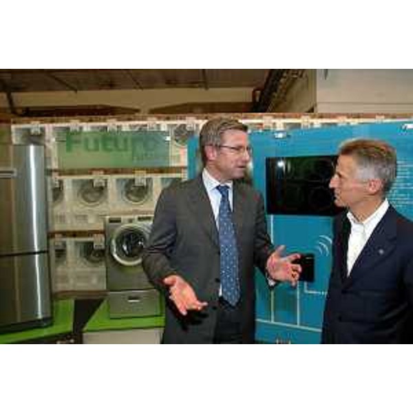 Riccardo Illy (Presidente Friuli Venezia Giulia) con Hans Straberg (Presidente Electrolux) in occasione del convegno su Industria e sviluppo sostenibile. (Porcia 10/05/07)