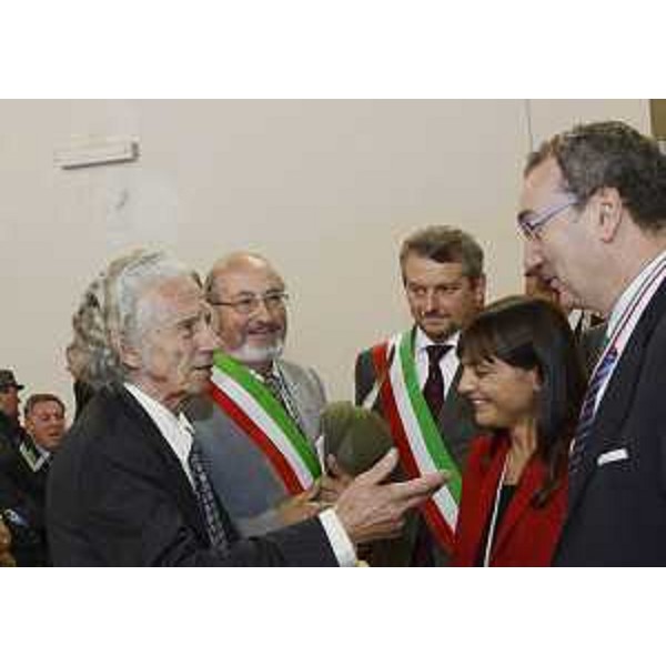 Debora Serracchiani (Presidente Friuli Venezia Giulia) e Sergio Bolzonello (Vicepresidente FVG e assessore regionale Risorse forestali) al 69° Raduno nazionale dei Forestali. (Cividale del Friuli 29/09/13)