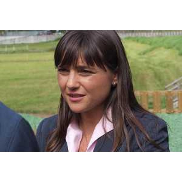 Debora Serracchiani (Presidente Friuli Venezia Giulia) alla consegna della "Bandiera Verde 2013" di Legambiente all'Azienda Legnolandia. (Forni di Sopra 28/09/13)