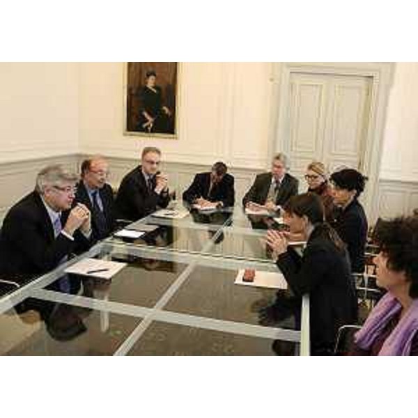Debora Serracchiani (Presidente FVG) e gli assessori regionali Loredana Panariti (Ricerca), Mariagrazia Santoro (Università) e Maria Sandra Telesca (Salute) incontrano i rettori delle Università di Trieste e Udine e della SISSA-Scuola Internazionale Superiore di Studi Avanzati di Trieste. (Trieste 02/10/13)