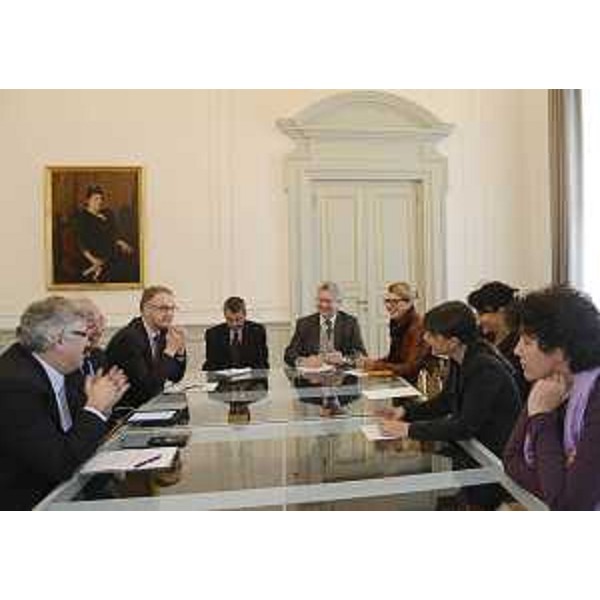 Debora Serracchiani (Presidente FVG) e gli assessori regionali Loredana Panariti (Ricerca), Mariagrazia Santoro (Università) e Maria Sandra Telesca (Salute) incontrano i rettori delle Università di Trieste e Udine e della SISSA-Scuola Internazionale Superiore di Studi Avanzati di Trieste. (Trieste 02/10/13)