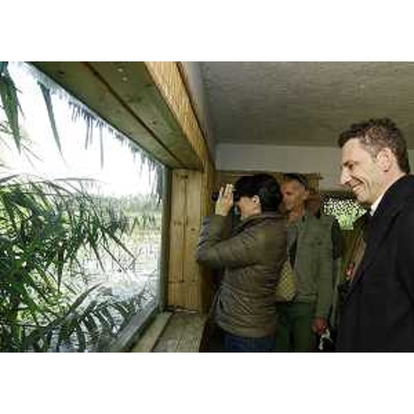 Mariagrazia Santoro (Assessore regionale Pianificazione territoriale) visita l'Isola della Cona nella Riserva naturale della Foce dell'Isonzo. (03/10/13)