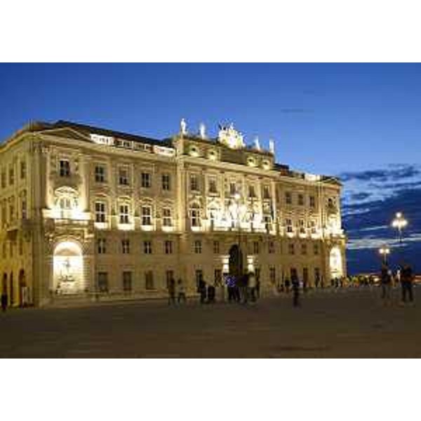 Palazzo della Regione Friuli Venezia Giulia, sede della Giunta regionale, in Piazza Unità d'Italia a Trieste (2013)