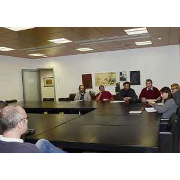 Debora Serracchiani (Presidente Friuli Venezia Giulia) e Maria Sandra Telesca (Assessore regionale Salute e Politiche sociali) con i vertici provinciali della Caritas. (Udine 07/10/13)