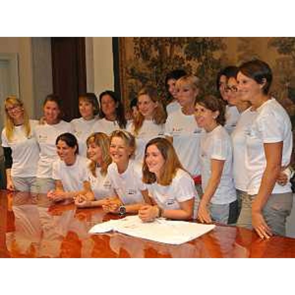 Atlete olimpiche e paralimpiche che parteciperanno alla qurantacinquesima "Barcolana" per promuovere la Campagna "Nastro Rosa" della LILT-Lega Italiana per la Lotta contro i Tumori. (Trieste 12/10/13)