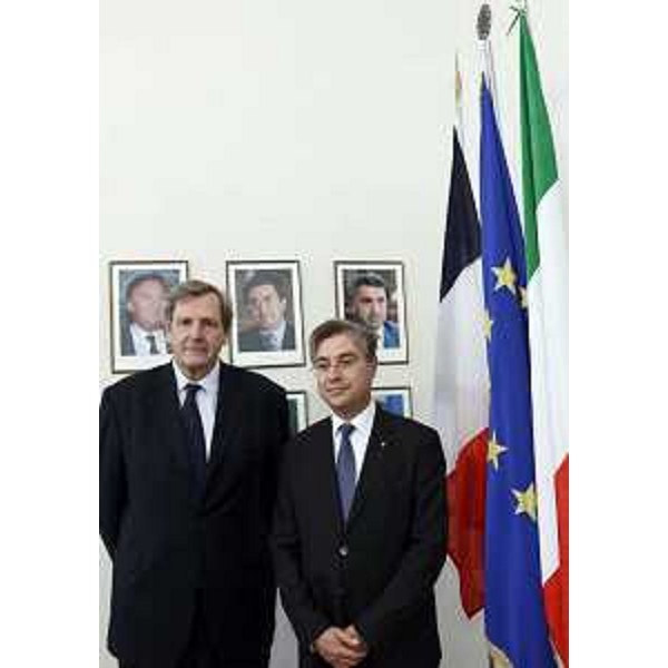 Alain Le Roy (Ambasciatore di Francia in Italia) e Francesco Peroni (Assessore regionale Finanze, Patrimonio, Coordinamento e Programmazione Politiche economiche e comunitarie). (Trieste 14/10/13)