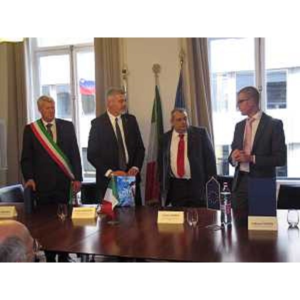 Felice Manarin (Sindaco Vajont), Paolo Panontin (Assessore Protezione civile FVG), Luciano Pezzin (Sindaco Erto e Casso) e Fabiano Filippin (Assessore Politiche ambientali Comune Vajont). (Bruxelles 17/10/13)
