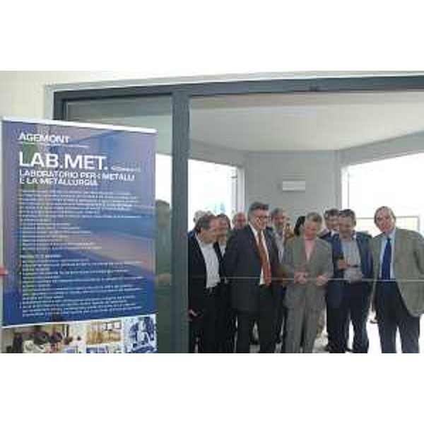 Riccardo Illy (Presidente Regione Friuli Venezia Giulia) ritratto in occasione dell'inaugurazione di "Lab.Met". (Maniago 15/05/07)