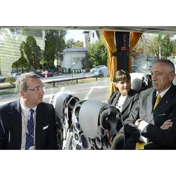 Sergio Bolzonello (Vicepresidente FVG e assessore regionale Attività produttive), Debora Serracchiani (Presidente Friuli Venezia Giulia) e Gianpietro Benedetti (Presidente Gruppo Danieli). (Buttrio 19/10/13)
