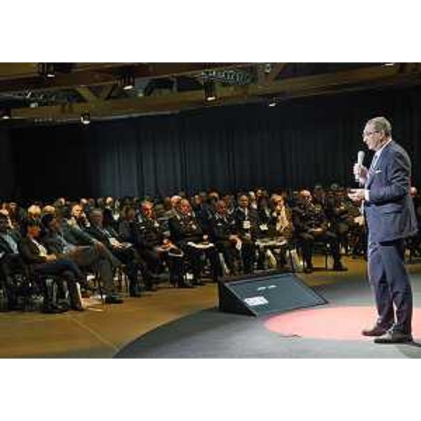 Sergio Bolzonello (Vicepresidente FVG e assessore regionale Attività produttive) interviene durante la presentazione del Bilancio 2013 del Gruppo Danieli. (Buttrio 19/10/13)