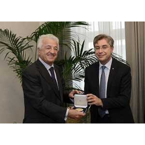 Hakki Akil (Ambasciatore Repubblica di Turchia in Italia) e Francesco Peroni (Assessore Programmazione politiche economiche e comunitarie FVG). (Trieste 21/10/13)
