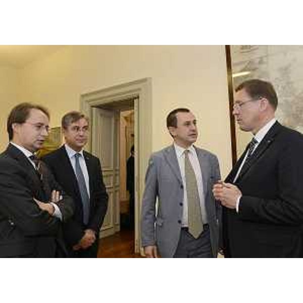 Igor Gabrovec (Consigliere regionale), Francesco Peroni (Assessore Programmazione politiche economiche e comunitarie FVG), Ettore Rosato (Parlamentare) ed Enrico Samer (Console onorario di Turchia a Trieste). (Trieste 21/10/13)