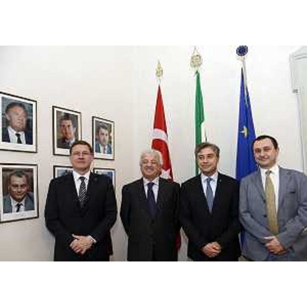 Enrico Samer (Console onorario di Turchia a Trieste), Hakki Akil (Ambasciatore Repubblica di Turchia in Italia), Francesco Peroni (Assessore Programmazione Politiche economiche e comunitarie FVG) ed Ettore Rosato (Parlamentare). (Trieste 21/10/13)