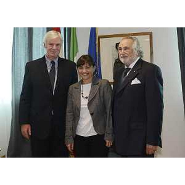 Peter McGovern (Ambasciatore del Canada in Italia), Debora Serracchiani (Presidente Friuli Venezia Giulia) e Primo Ivo Di Luca (Console onorario del Canada a Udine). (Udine 25/10/13)