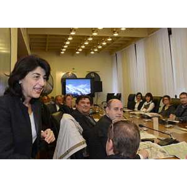 Mariagrazia Santoro (Assessore regionale Infrastrutture, Mobilità, Pianificazione territoriale, Lavori pubblici, Università) alla presentazione del Progetto comunitario EDEN 2012-2013, in Consiglio regionale. (Trieste 29/10/13)